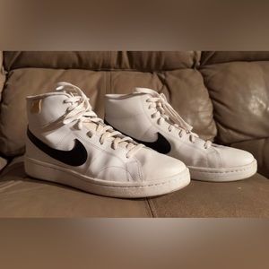 Nike Men’s Court Royale 2 Mid Shoes